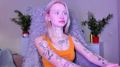 Snapshot of kris_grant chatting on December 8, 10:41 am kris_grant online show from December 8, 10:41 am