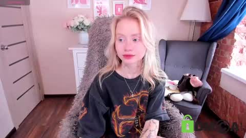 Snapshot of kris_grant chatting on February 20, 10:16 am kris_grant online show from February 20, 10:16 am