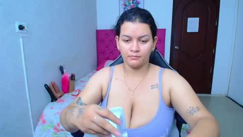 kriss_sweetboobs online show from July 14, 1:05 pm