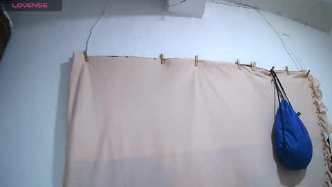 krissone online show from April 16, 9:14 pm