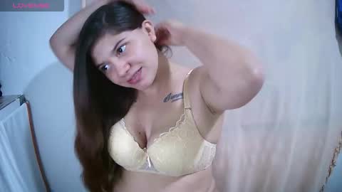 krissone online show from February 13, 11:17 pm