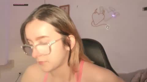 Snapshot of kristal_joi_dl chatting on October 3, 1:27 pm kristal online show from October 3, 1:27 pm