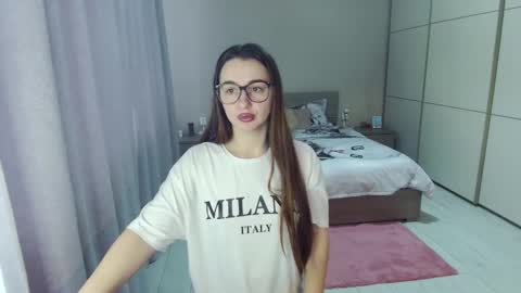 twitter    Annemarye 23 online show from February 7, 11:47 am