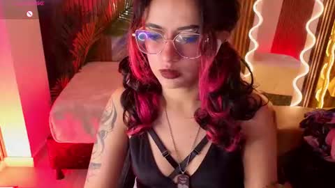 kristen_tay online show from June 11, 2:53 am