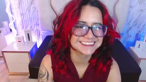 kristen_tay online show from December 23, 3:43 am