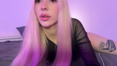 Snapshot of kristy_babe chatting on October 3, 10:37 pm Kristy online show from October 3, 10:37 pm