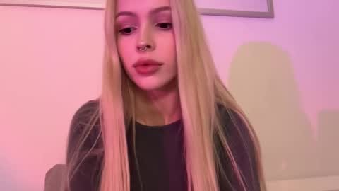 Snapshot of kristy_babe chatting on September 26, 8:50 pm Kristy online show from September 26, 8:50 pm