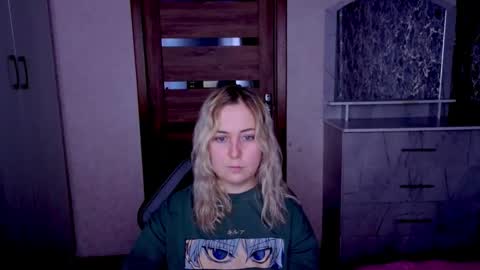 Kristy online show from June 8, 8:52 pm