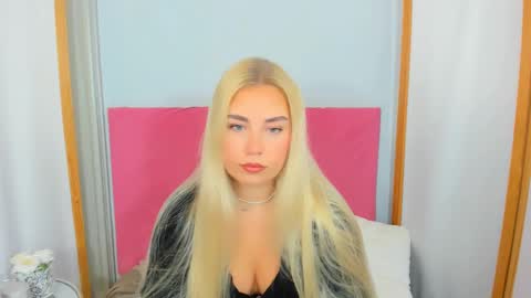 KristyFlowers online show from February 3, 6:02 am