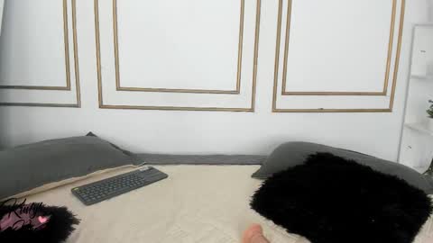 Cristina online show from December 4, 8:09 pm