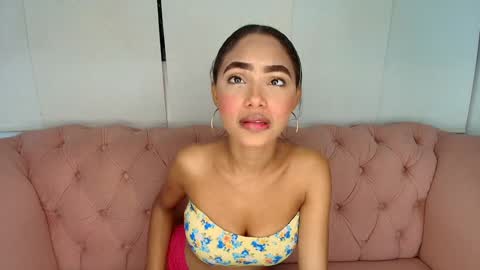 Snapshot of kristyl_paez chatting on February 2, 2:34 pm Cristina online show from February 2, 2:34 pm