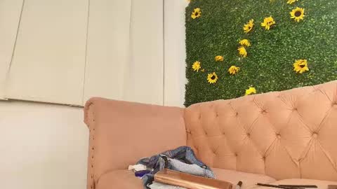 Snapshot of kristyl_paez chatting on March 9, 7:48 pm Cristina online show from March 9, 7:48 pm