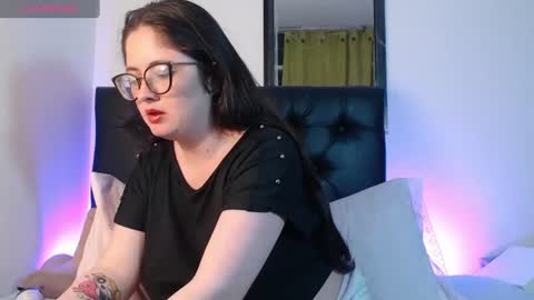 kryystaladams online show from July 28, 7:04 pm