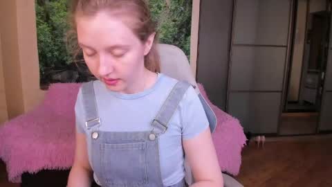 ksuhesa online show from May 31, 8:09 am
