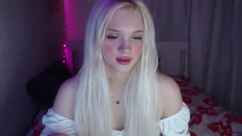 Emilia online show from February 28, 7:35 pm