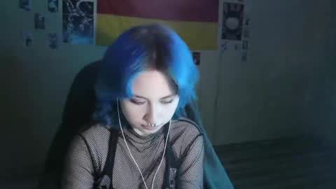 Alice online show from December 21, 4:33 pm