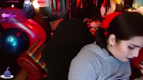 Fetiche Woman online show from September 19, 11:04 pm