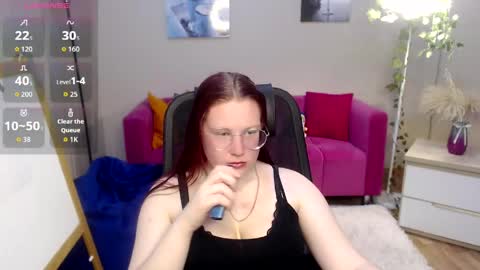 kuri_u online show from April 16, 11:43 am