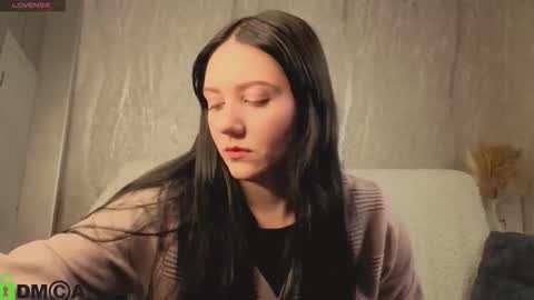 Snapshot of kvetachka chatting on October 5, 1:21 am Kvetachka Thu-Sun 0900am-1500pmGTM2 online show from October 5, 1:21 am