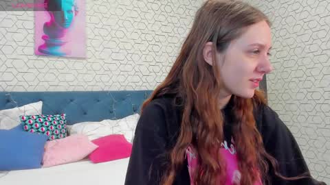Snapshot of kvetachka chatting on January 10, 1:21 am Kvetachka Thu-Sun 0900am-1500pmGTM2 online show from January 10, 1:21 am