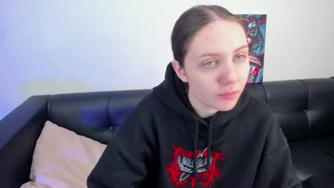 Snapshot of kvetachka chatting on February 9, 12:51 am Kvetachka Thu-Sun 0900am-1500pmGTM2 online show from February 9, 12:51 am