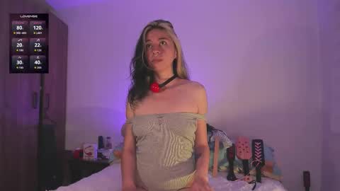 Snapshot of kxss_krawl chatting on October 15, 9:50 pm Aria Kess online show from October 15, 9:50 pm