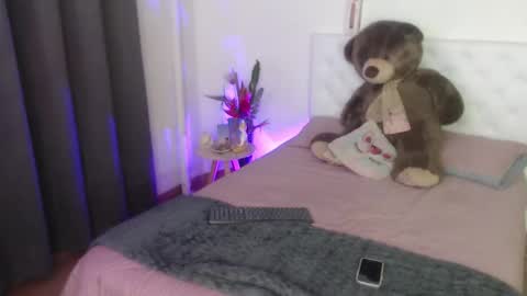 Snapshot of kylie444 chatting on October 14, 1:08 am Sara online show from October 14, 1:08 am