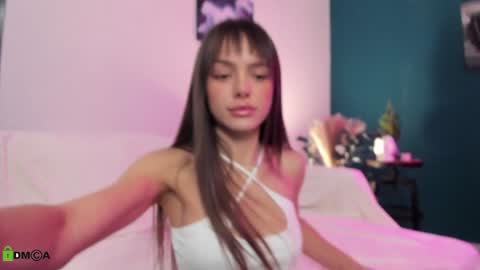 Snapshot of kylie_desire chatting on December 11, 2:41 am Kylie online show from December 11, 2:41 am