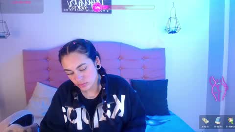Snapshot of kylie_ls chatting on March 4, 3:33 am kylie_ls online show from March 4, 3:33 am
