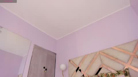 Kylie Reyes  online show from April 17, 9:50 pm