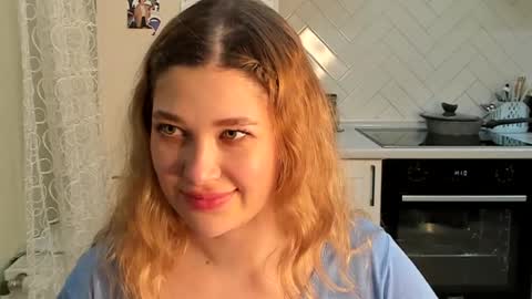 Snapshot of kylieblond chatting on February 14, 10:14 pm Din online show from February 14, 10:14 pm