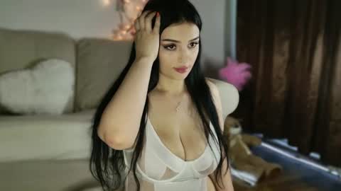kylieelise online show from June 26, 9:54 am