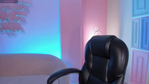 Kylie Jenkins online show from May 31, 12:33 pm