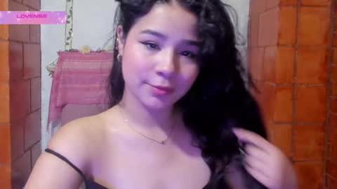 Snapshot of kyomi_beth chatting on December 26, 5:37 am kyomi online show from December 26, 5:37 am