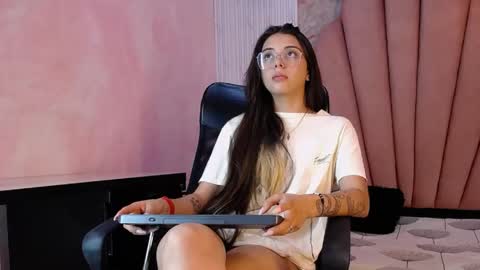 kyomi_hunt online show from June 4, 4:17 am
