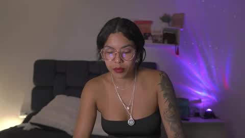 Snapshot of kyria__1 chatting on October 6, 11:31 pm schedule 300 pm - 1100pm colombia time online show from October 6, 11:31 pm