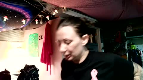 kyysofreaky028 online show from July 8, 1:52 am