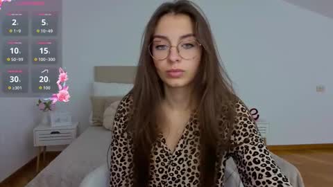 Snapshot of l1ttle_angel__ chatting on October 13, 9:50 pm Margo online show from October 13, 9:50 pm