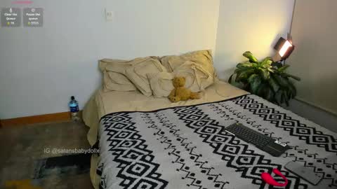    Help me reach 50 likes online show from December 5, 2:11 am