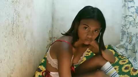 Snapshot of la_diva59887 chatting on September 30, 12:00 pm la_diva59887 online show from September 30, 12:00 pm