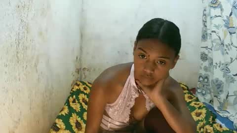 Snapshot of la_diva59887 chatting on October 11, 7:35 am la_diva59887 online show from October 11, 7:35 am