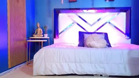 Cris  online show from December 17, 11:47 am