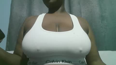 lady_dearra online show from October 24, 3:46 am