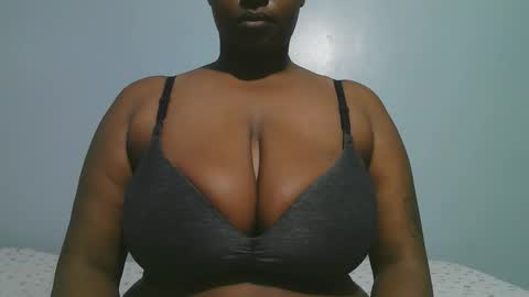 lady_dearra online show from February 18, 3:49 am