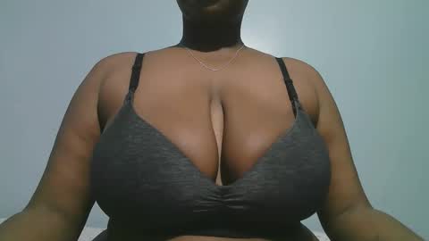 lady_dearra online show from January 19, 3:25 am