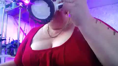 Lady Gloria online show from October 4, 8:09 am