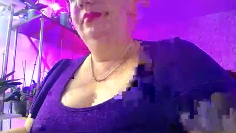 Lady Gloria online show from October 18, 6:16 am