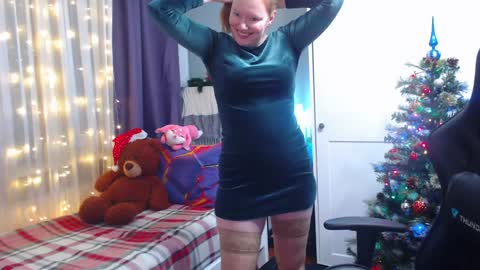 Snapshot of lady_inari chatting on December 27, 9:22 pm Angelika online show from December 27, 9:22 pm