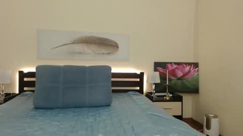 Snapshot of lady_milf_hot chatting on March 6, 3:13 pm Sofi online show from March 6, 3:13 pm
