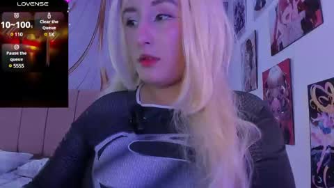 Lady Tsu online show from December 9, 10:09 pm